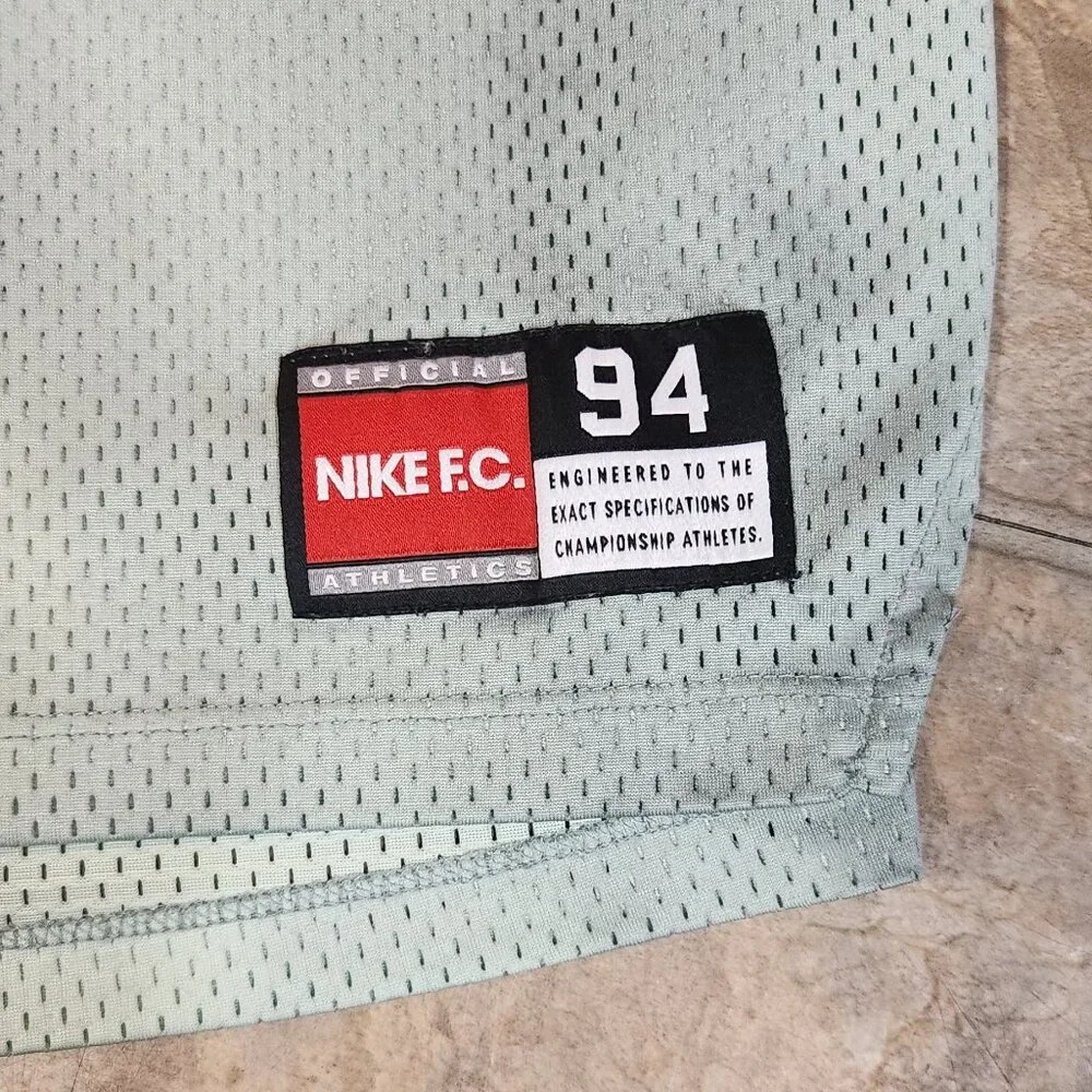 NIKE F.C. Jersey - Picture 3 of 7